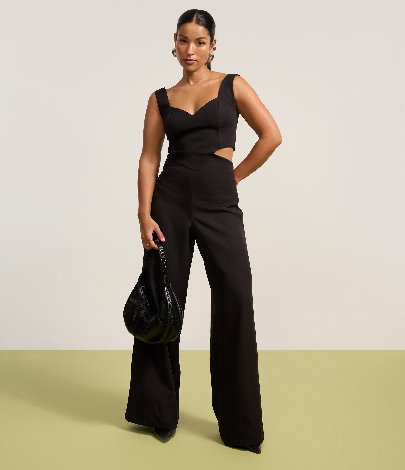 Macacão Pantalona em Alfaiataria com Recorte Vazad na Cintura Preto 4