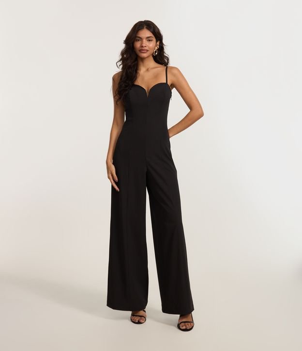 Macacão Pantalona Alfaiataria com Decote Coração