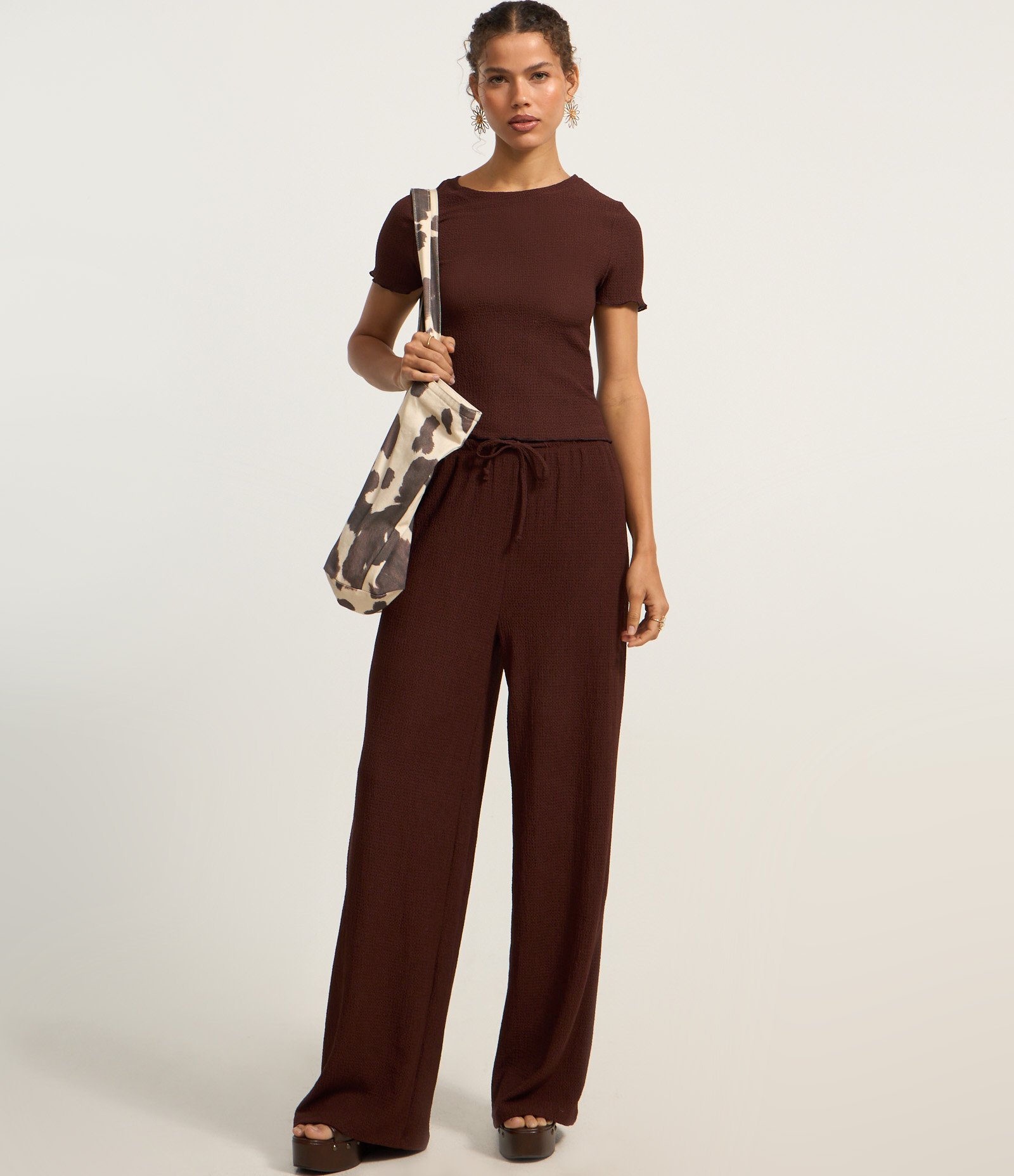 Blusa Texturizada com Ponto Overlock Marrom 2