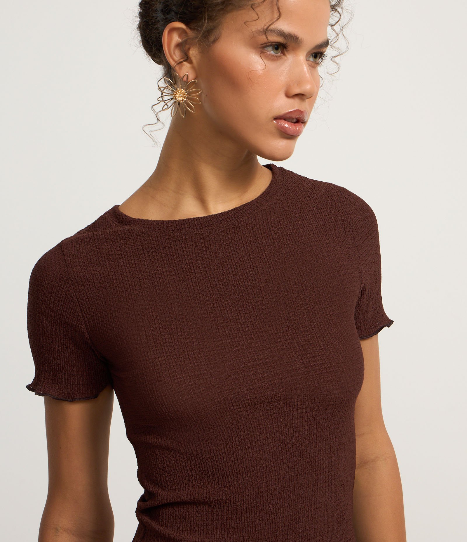 Blusa Texturizada com Ponto Overlock Marrom 3