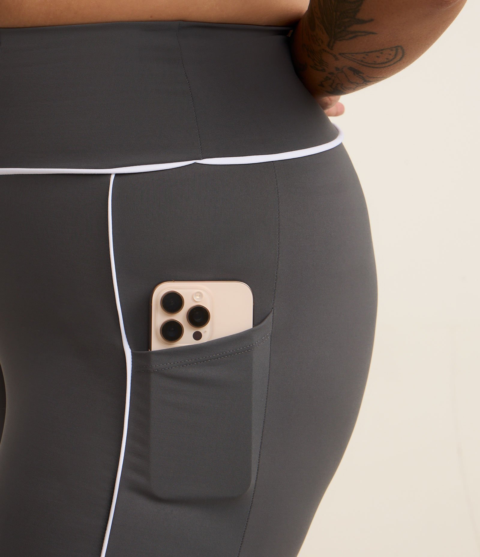 Calça Legging em Tecnologia Dry com Cós Alto Curve & Plus Size Cinza 3