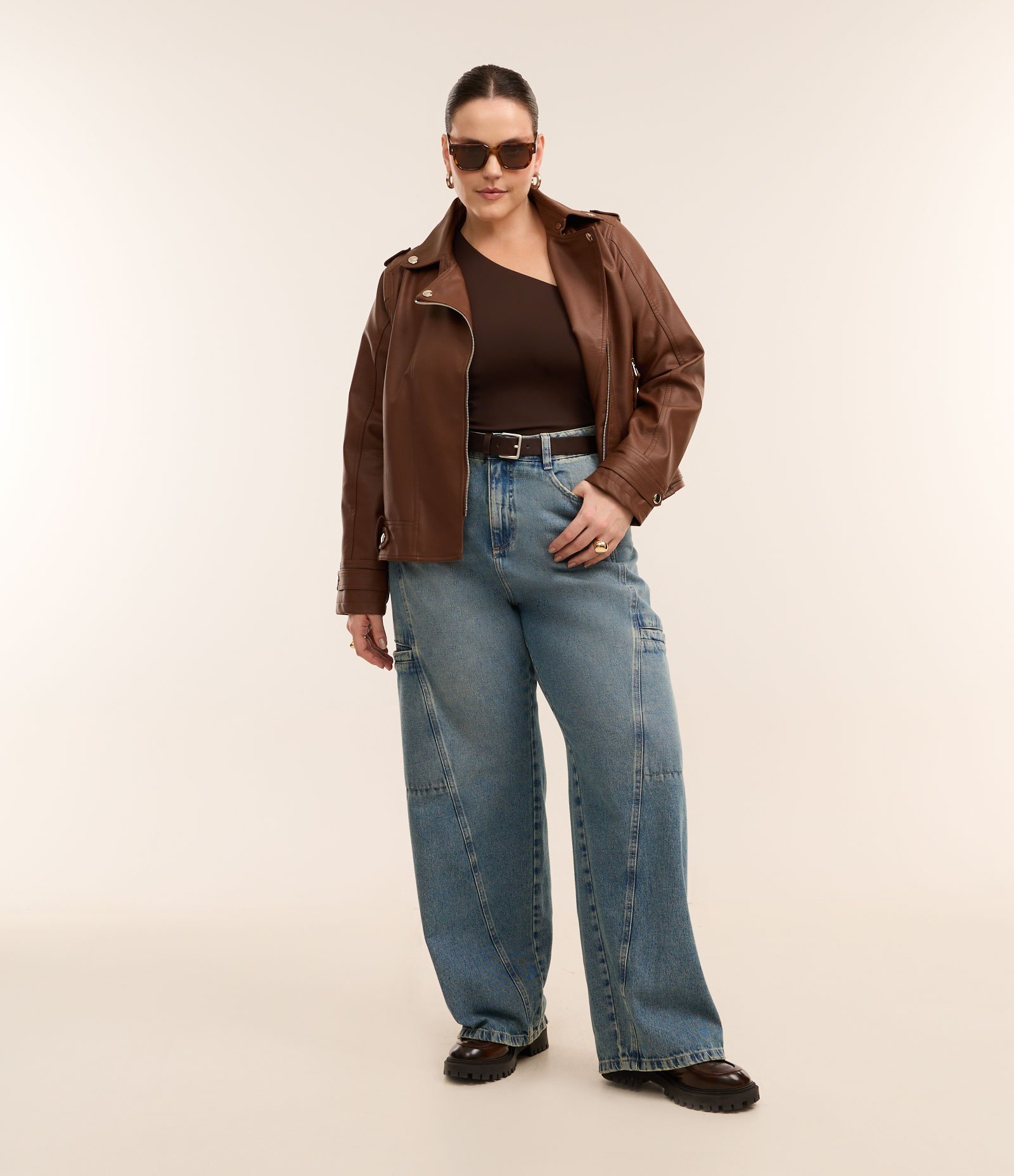 Blusa Ombro Único em Microfibra Curve & Plus Size Marrom 2