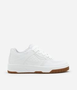 Tênis em PU com Amarração de Cadarço e Detalhes Laterais