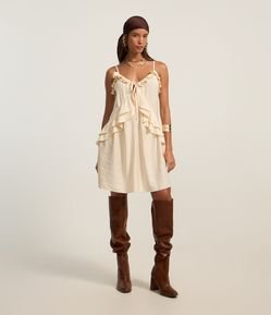 Vestido Curto Boho em Viscose com Babados e Amarração Frontal