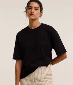 Camiseta Básica Relaxed em Malhão