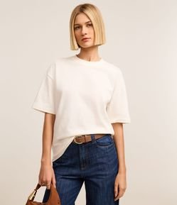 Camiseta Básica Relaxed em Malhão