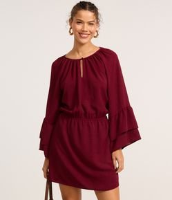 Vestido Curto em Crepe com Babado na Manga e Elástico na Cintura