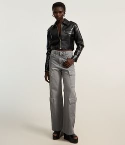 Calça Reta em Jeans com Bolso Cargo e Cintura Baixa
