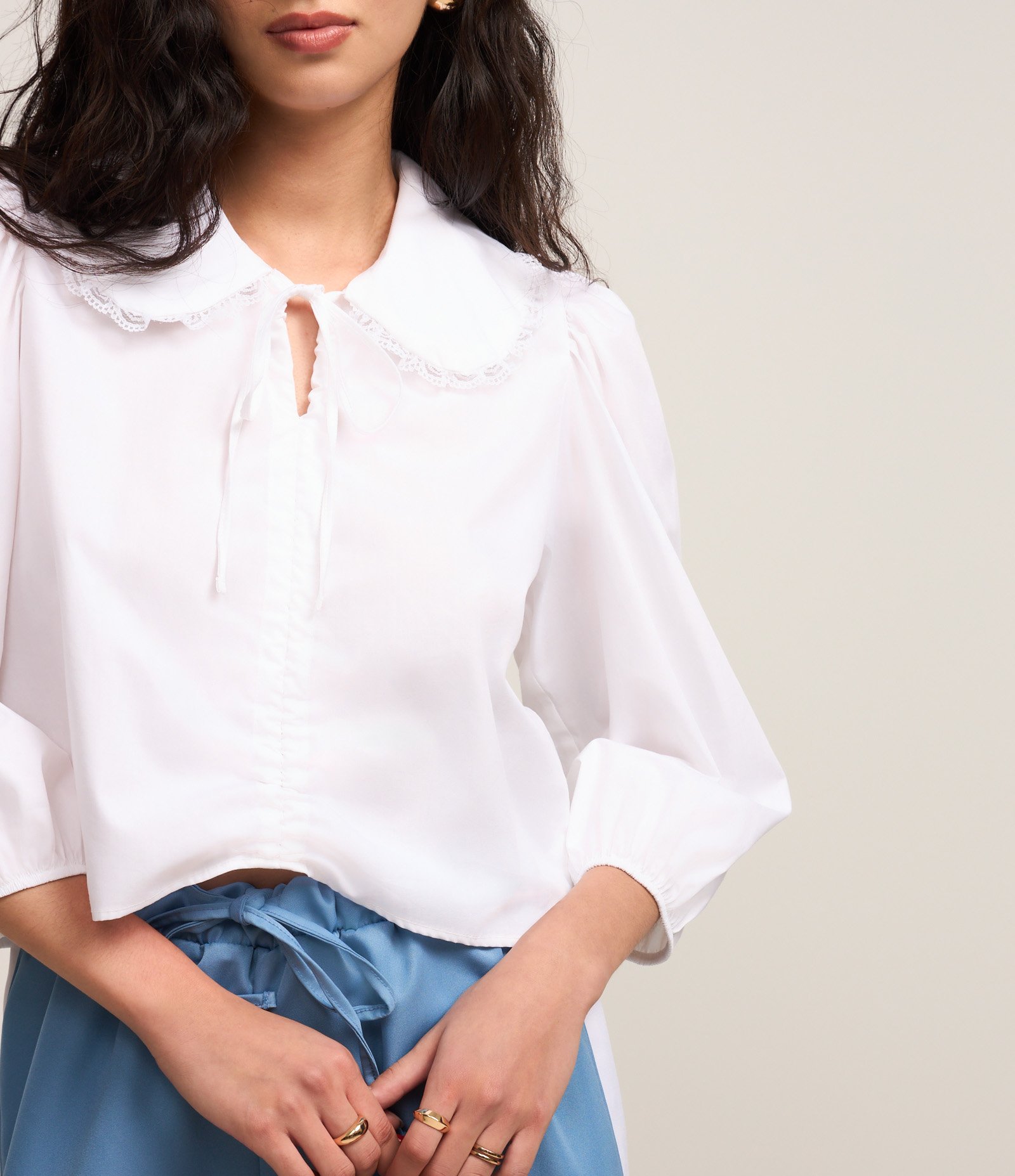 Camisa em Tricoline com Rendinha na Gola e Amarração Frontal Branco 3