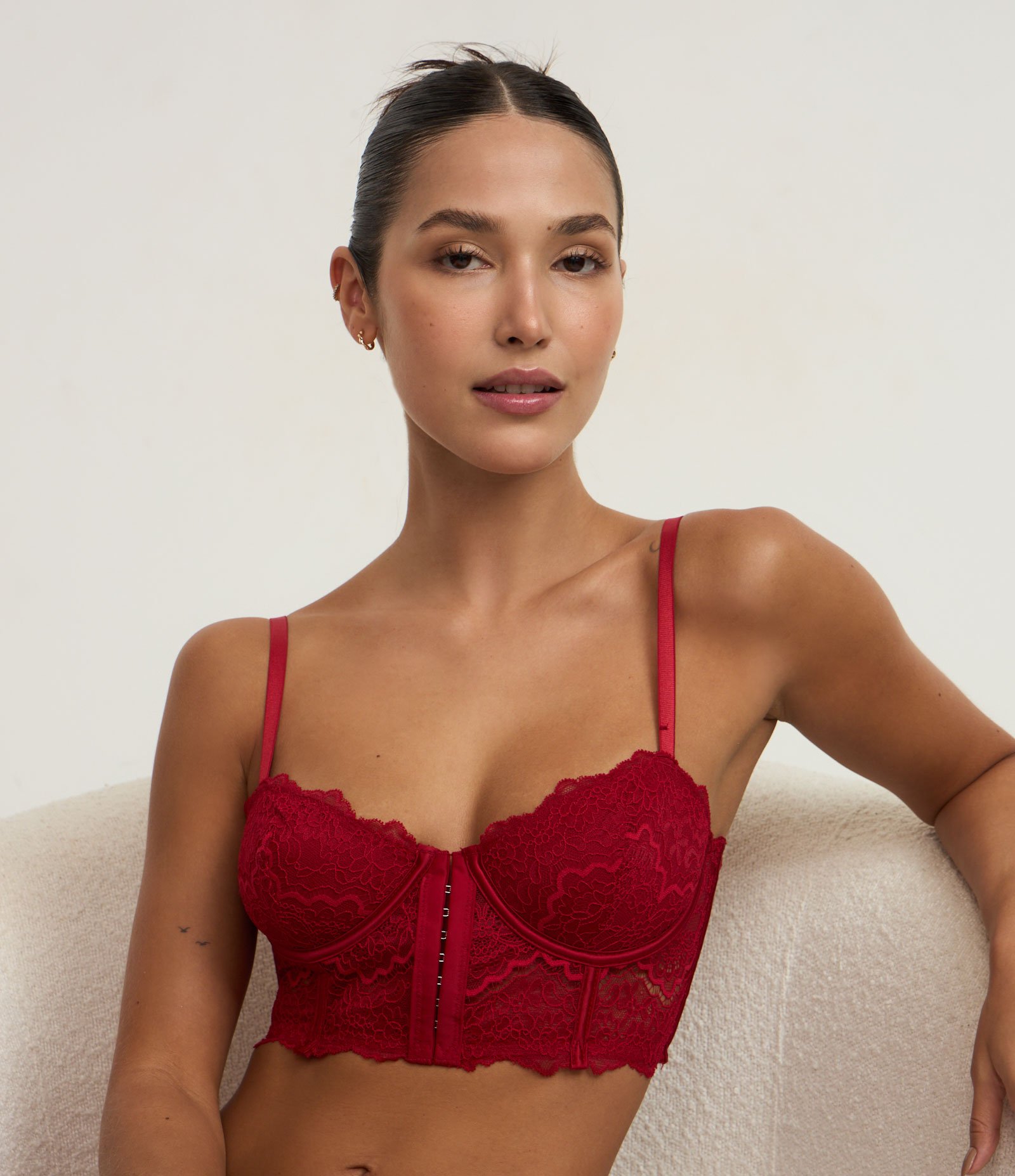 Sutiã Alongado em Renda Floral Vermelho 1