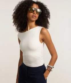 Blusa em Microfibra com Ombro Caído