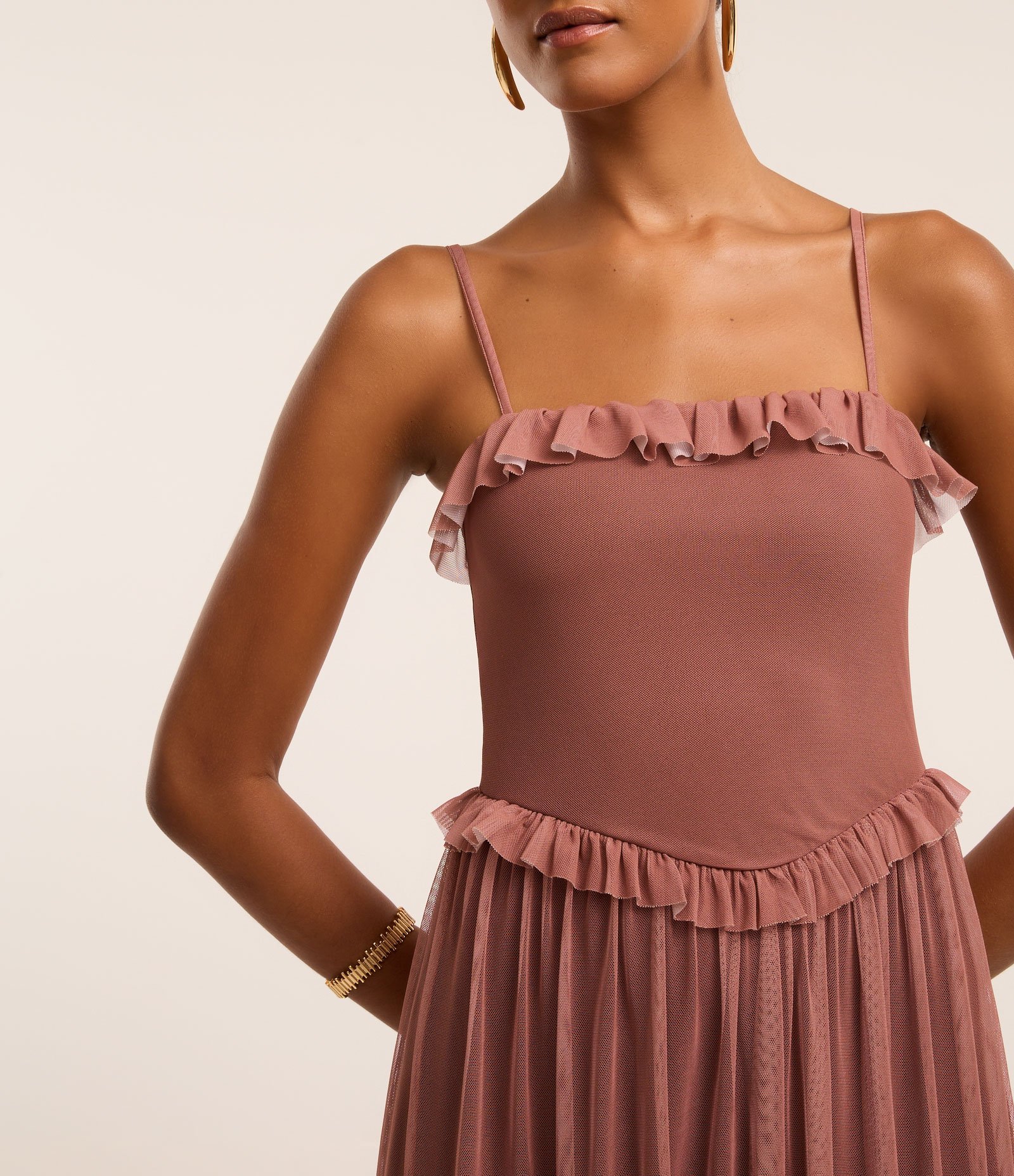 Vestido Longo em Tule com Babadinhos no Decote e Saia Marrom Rosado 4