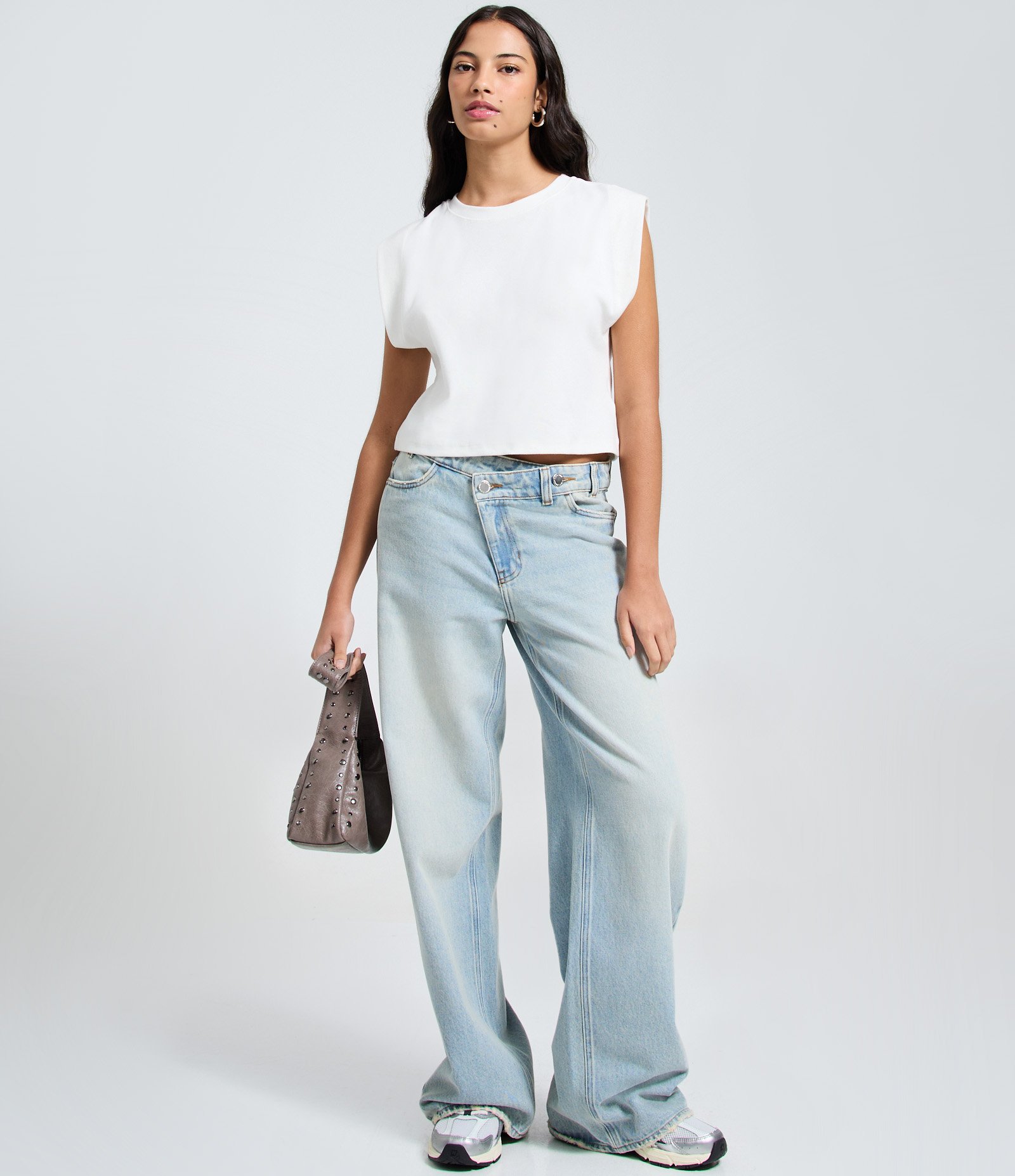 Blusa em Ribana sem Manga Ombreira Branco 2