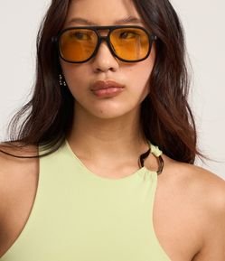 Blusa em Microfibra com Aviamento no Ombro