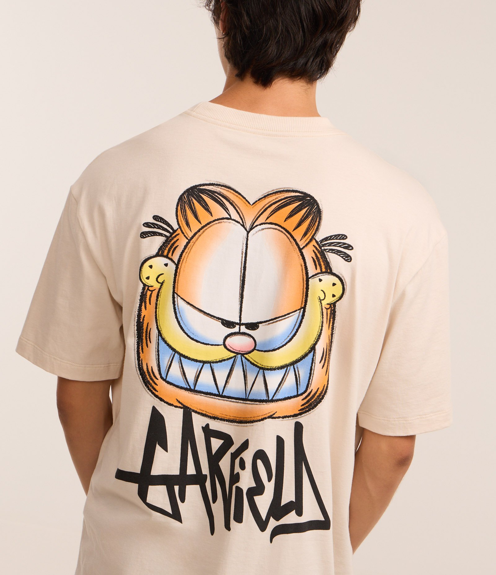 Camiseta Relaxed em Algodão com Estampa Garfield Bege 3