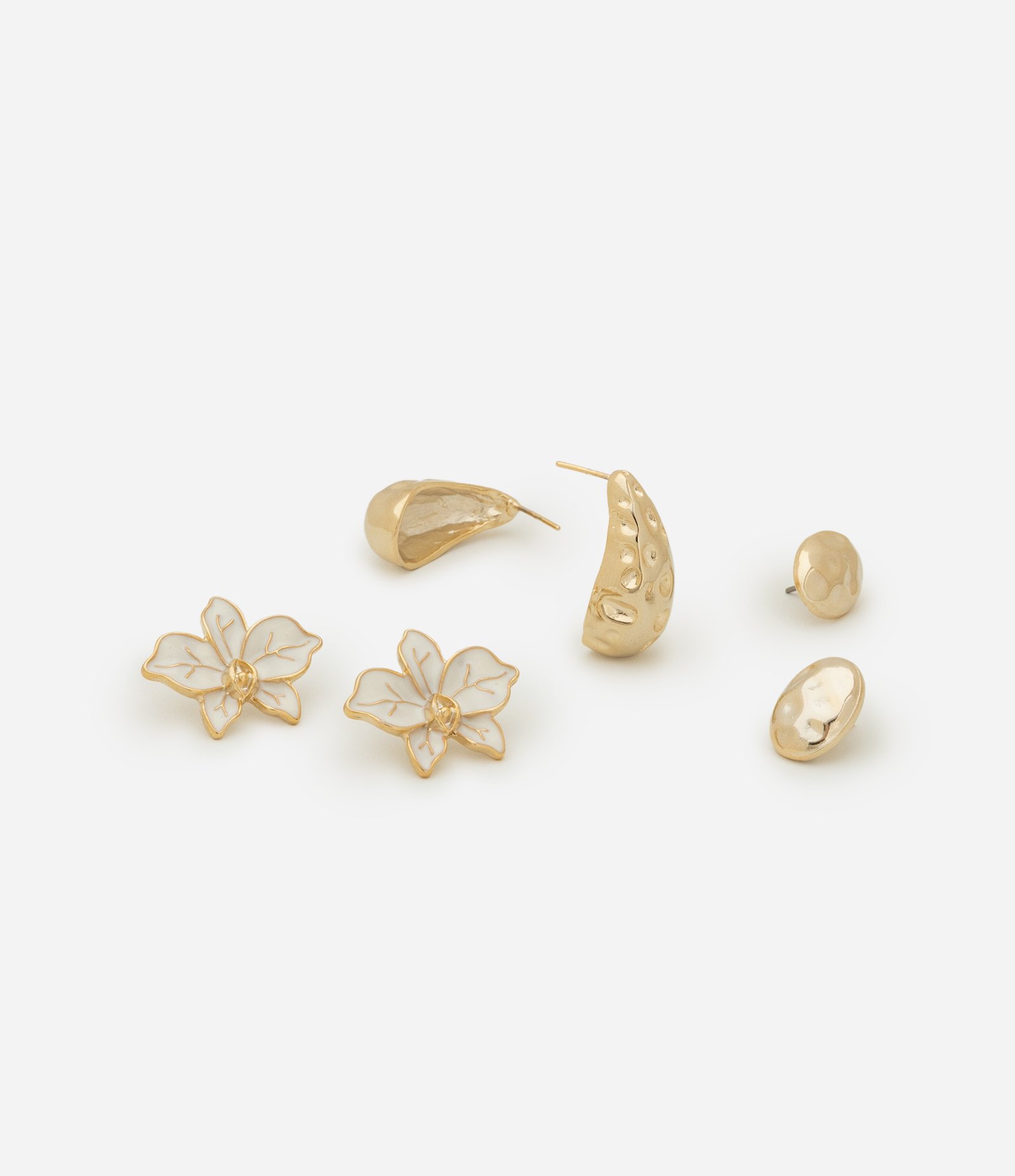 Kit 03 Brincos de Modelos e Tamanhos Diversos Dourado 2