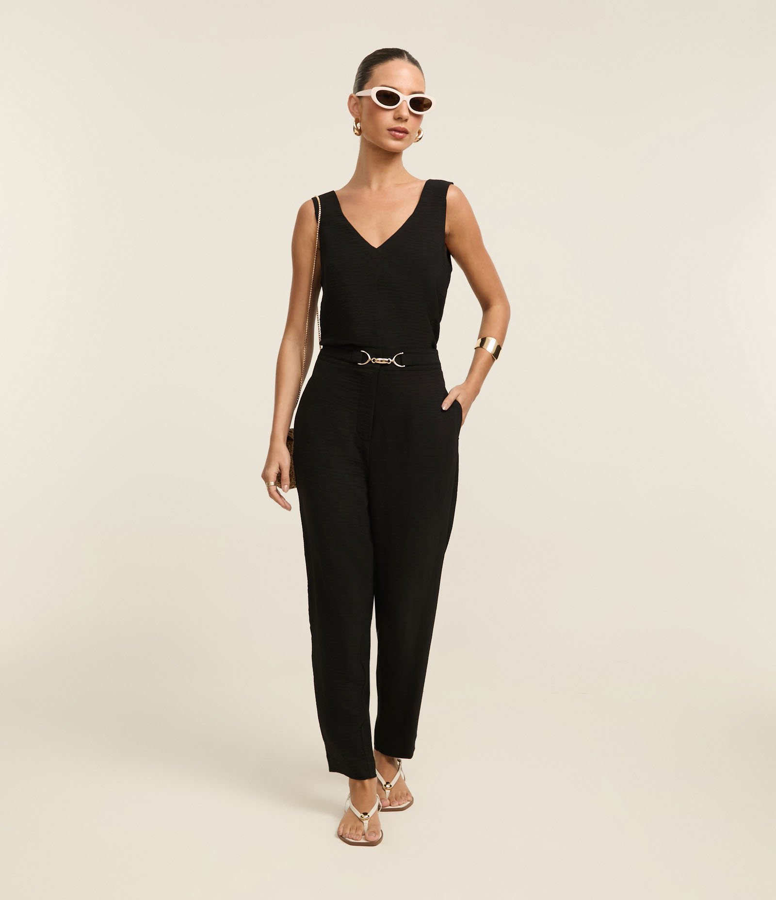 Blusa sem Manga Airflow com Detalhe em Pesponto Preto 2