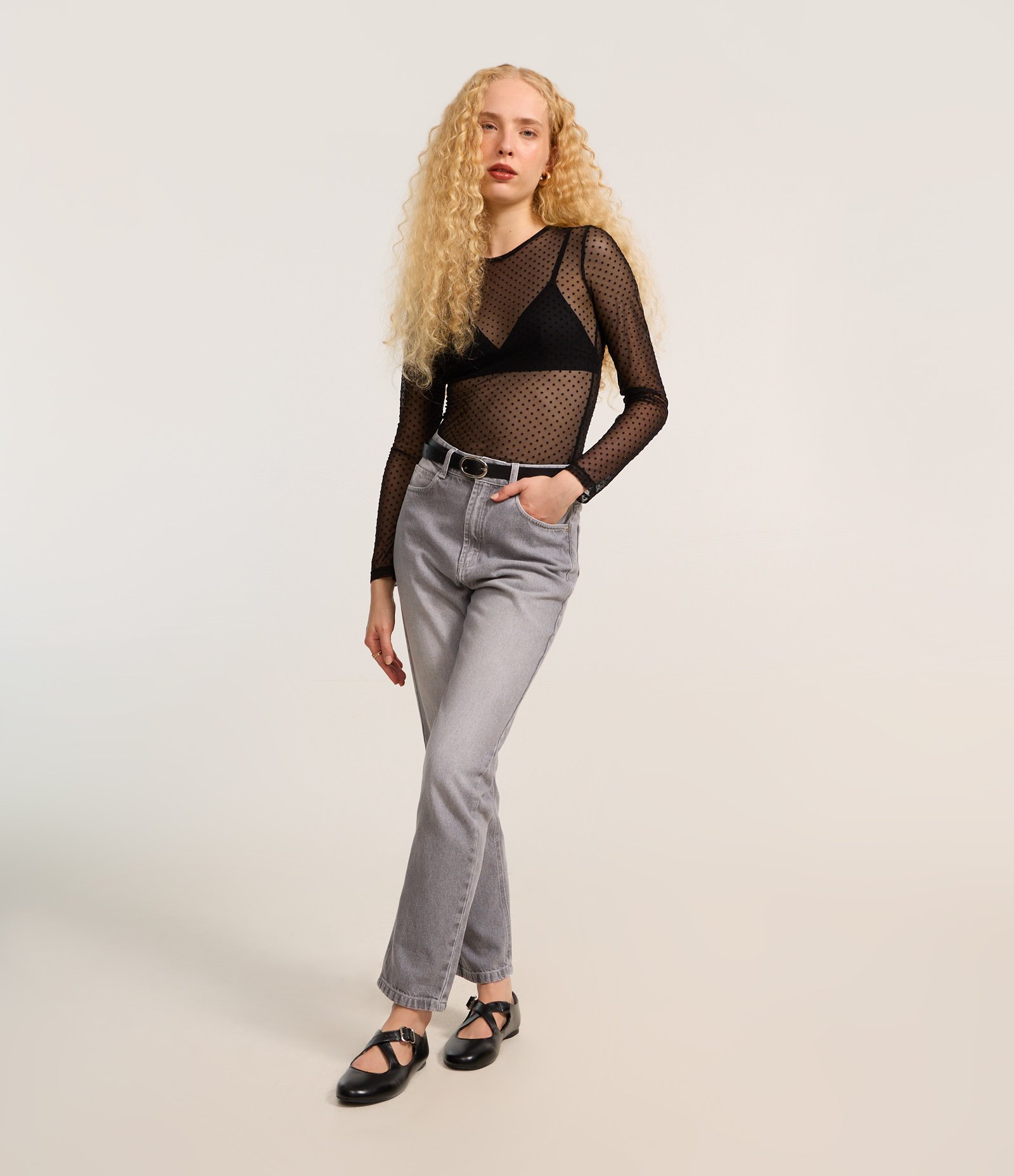 Calça Mom Jeans com Cintura Alta e Lavagem Dirty Cinza 1