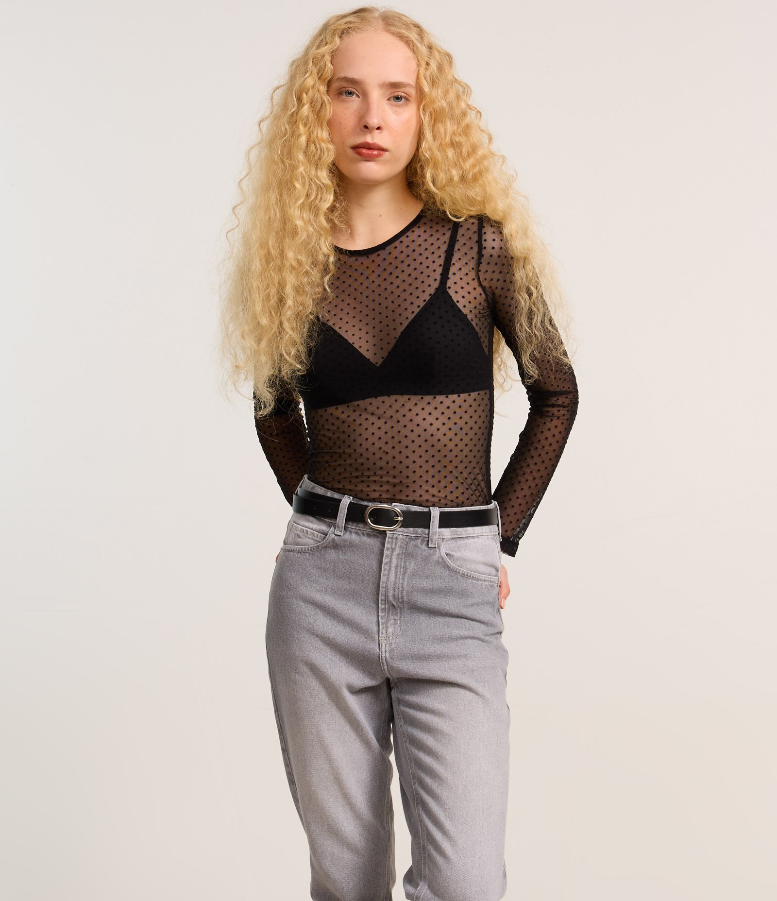 Calça Mom Jeans com Cintura Alta e Lavagem Dirty Cinza 2