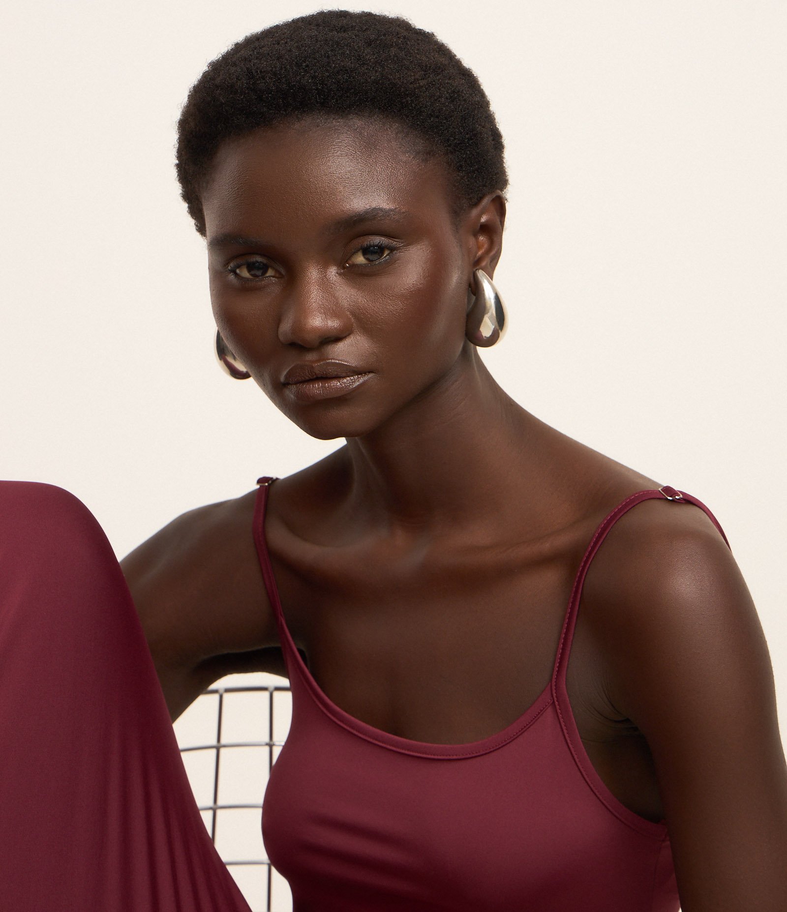 Vestido Longo Evasê com Alcinhas Bordô 4