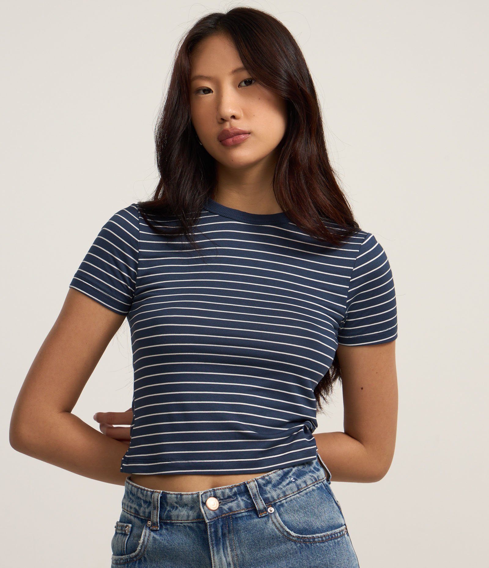 Blusa Cropped em Ribana Básica Listrada Azul Marinho 3