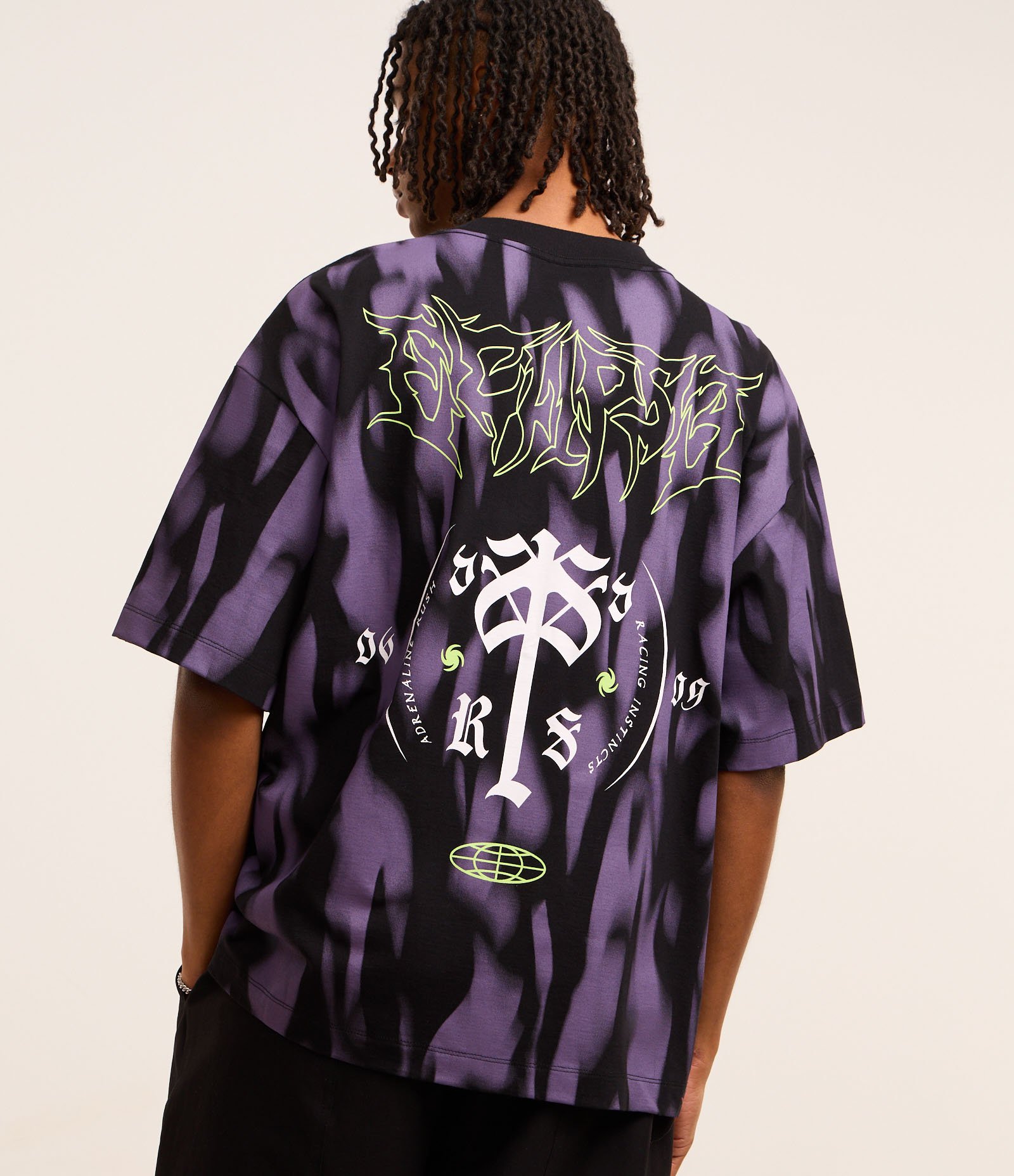 Camiseta Oversized em Algodão com Estampa Tribal "Speed" Preto 2
