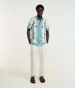 Calça Reta em Liocel com Bolsos Alfaiatada