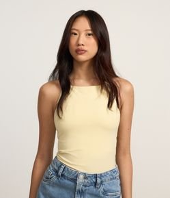 Blusa sem Manga com Decote Halter e Alça Elástico