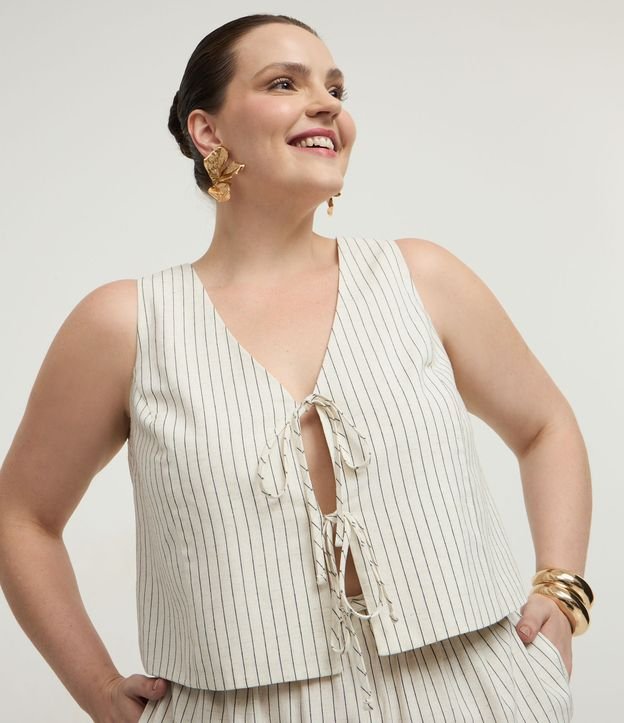 Blusa Colete em Viscolinho Listrado com Amarrações Frontais Curve & Plus Size