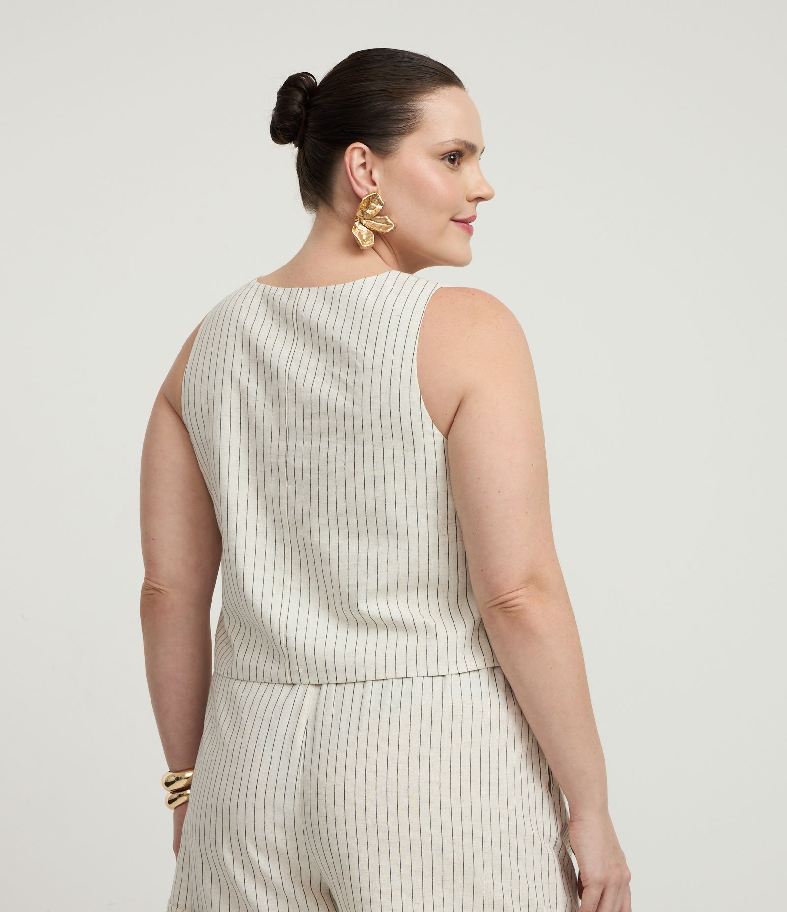 Blusa Colete em Viscolinho Listrado com Amarrações Frontais Curve & Plus Size Off White 4