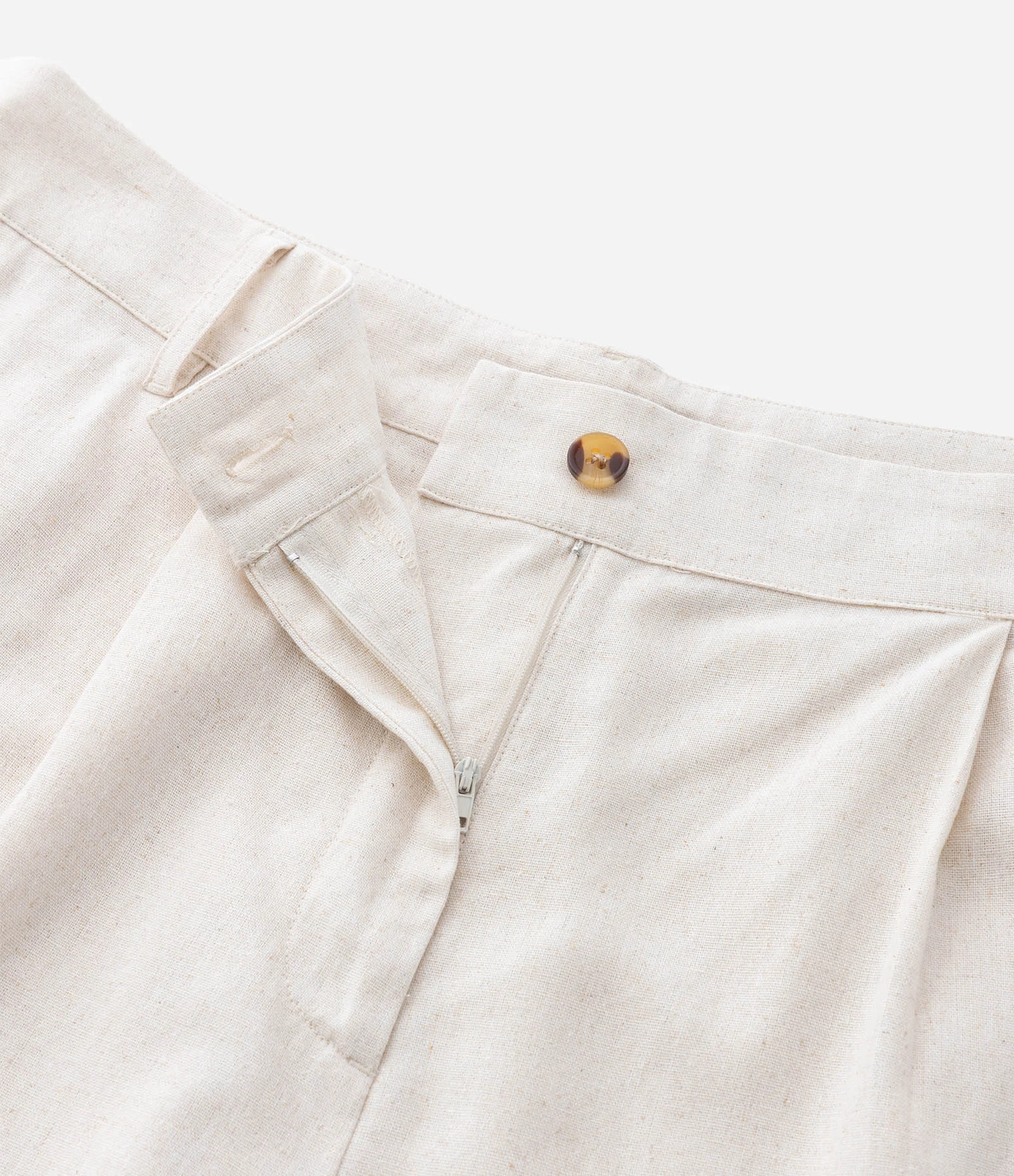 Short em Viscolinho com Cinto Efeito Ráfia Curve & Plus Size Off White 8