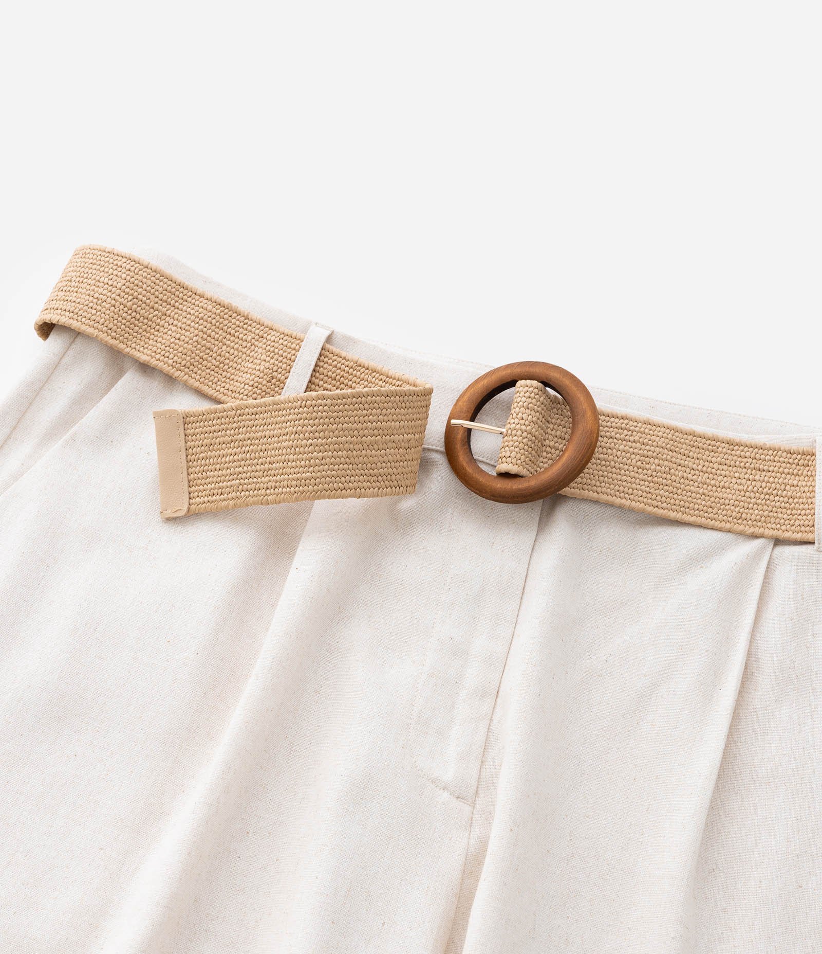 Short em Viscolinho com Cinto Efeito Ráfia Curve & Plus Size Off White 10