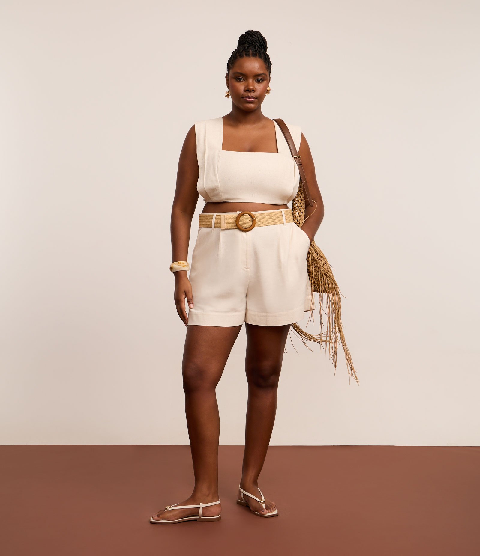 Short em Viscolinho com Cinto Efeito Ráfia Curve & Plus Size Off White 1