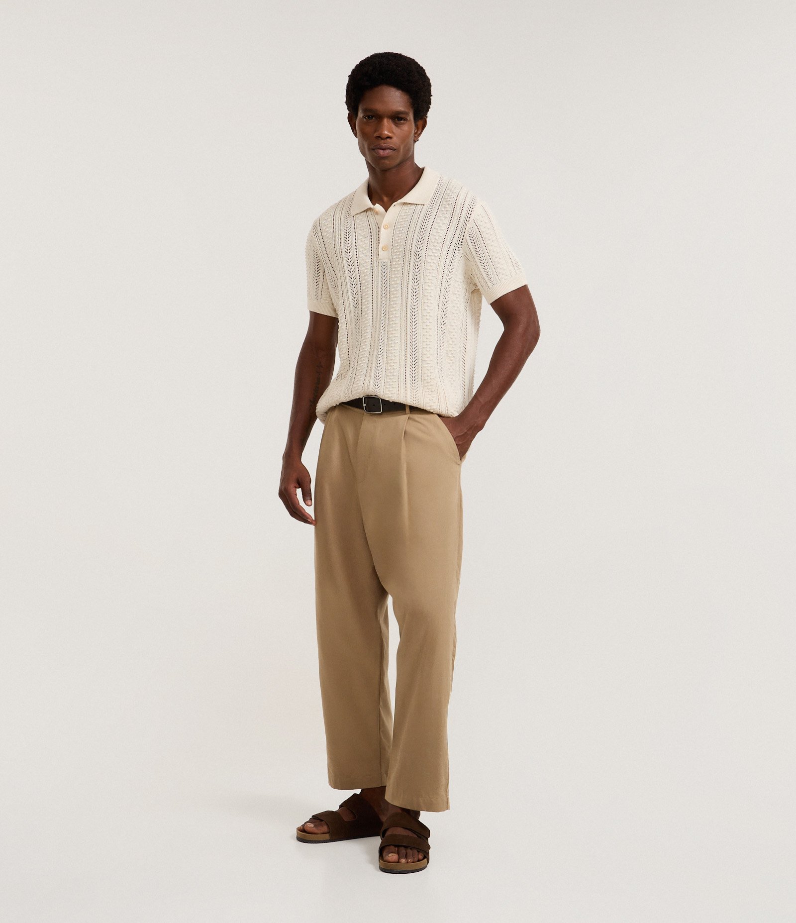 Camisa Polo Texturizada com Pontos Abertas Bege 2