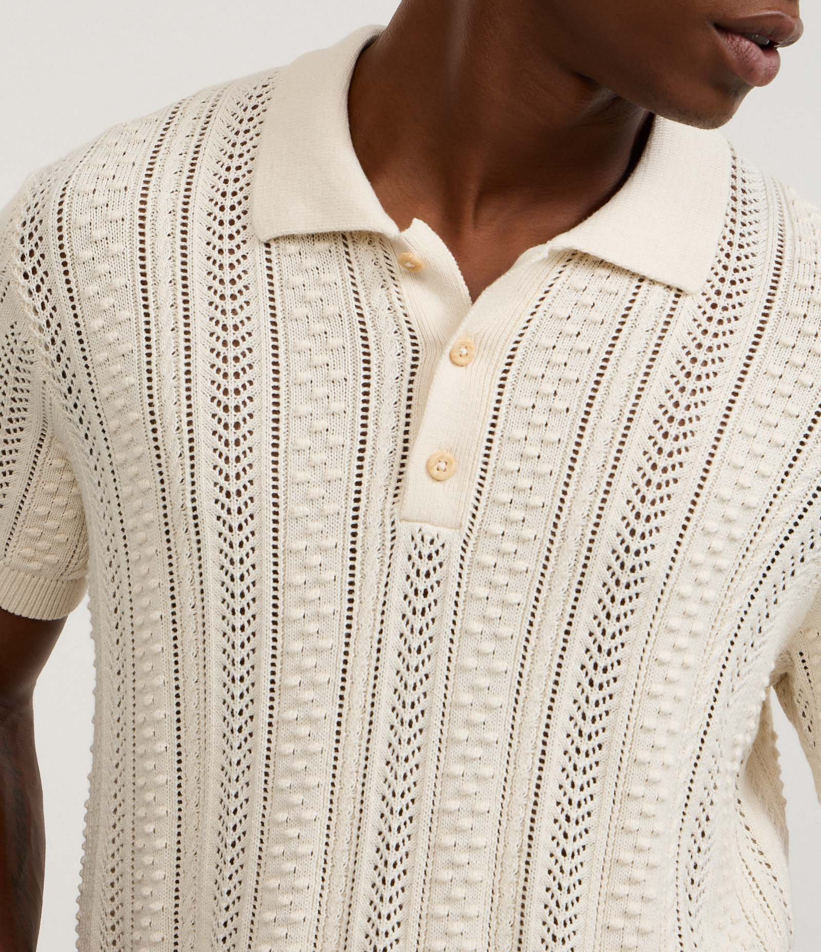 Camisa Polo Texturizada com Pontos Abertas Bege 3