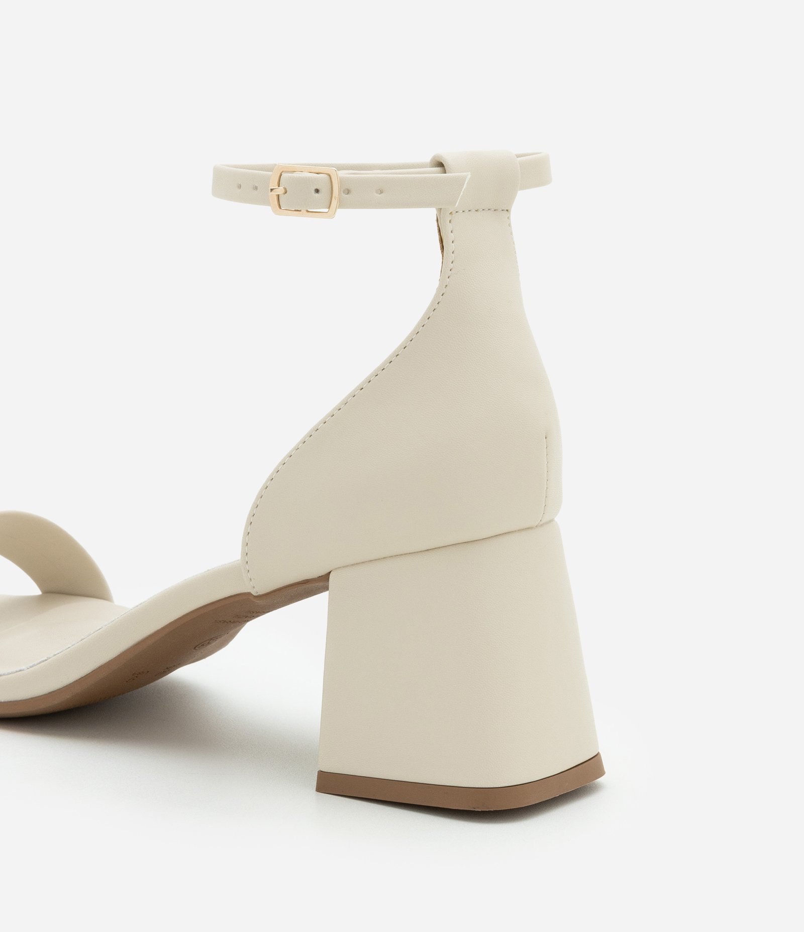 Sandália Básica com Bico Quadrado e Salto Bloco Off White 4