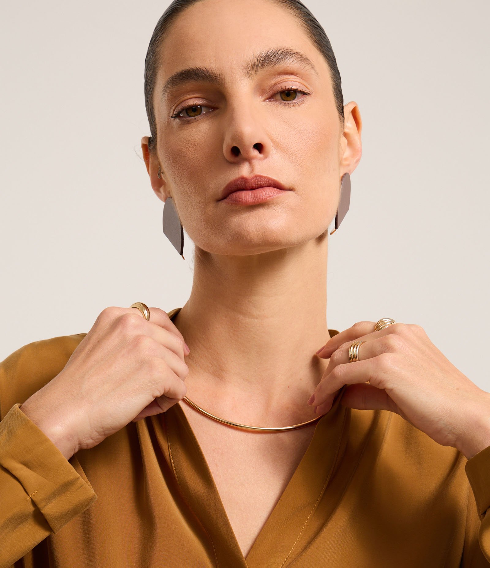 Vestido Evasê Midi em Viscose com Cinto de Tecido Mostarda 5