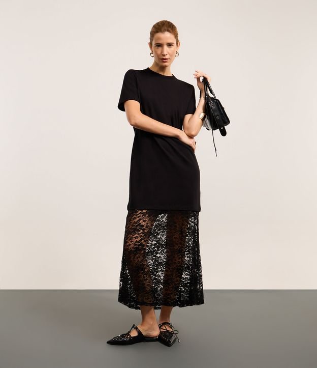 Vestido Longo em Algodão com Renda na Barra