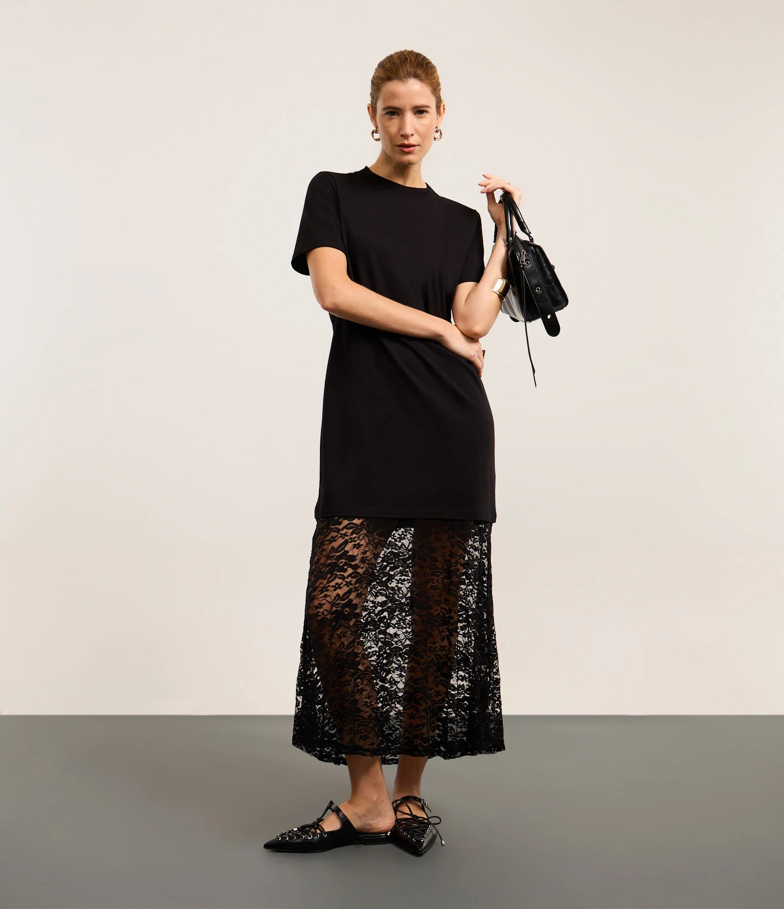 Vestido Longo em Algodão com Renda na Barra Preto 1