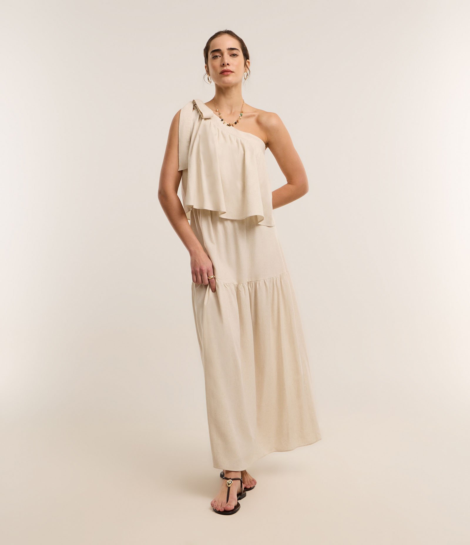 Vestido Evasê Midi Ombro Só em Viscolinho com Laço no Ombro Cru 2