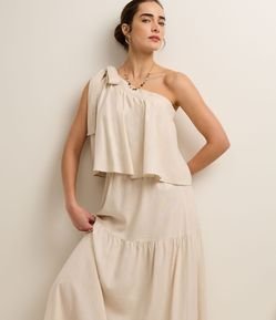 Vestido Evasê Midi Ombro Só em Viscolinho com Laço no Ombro