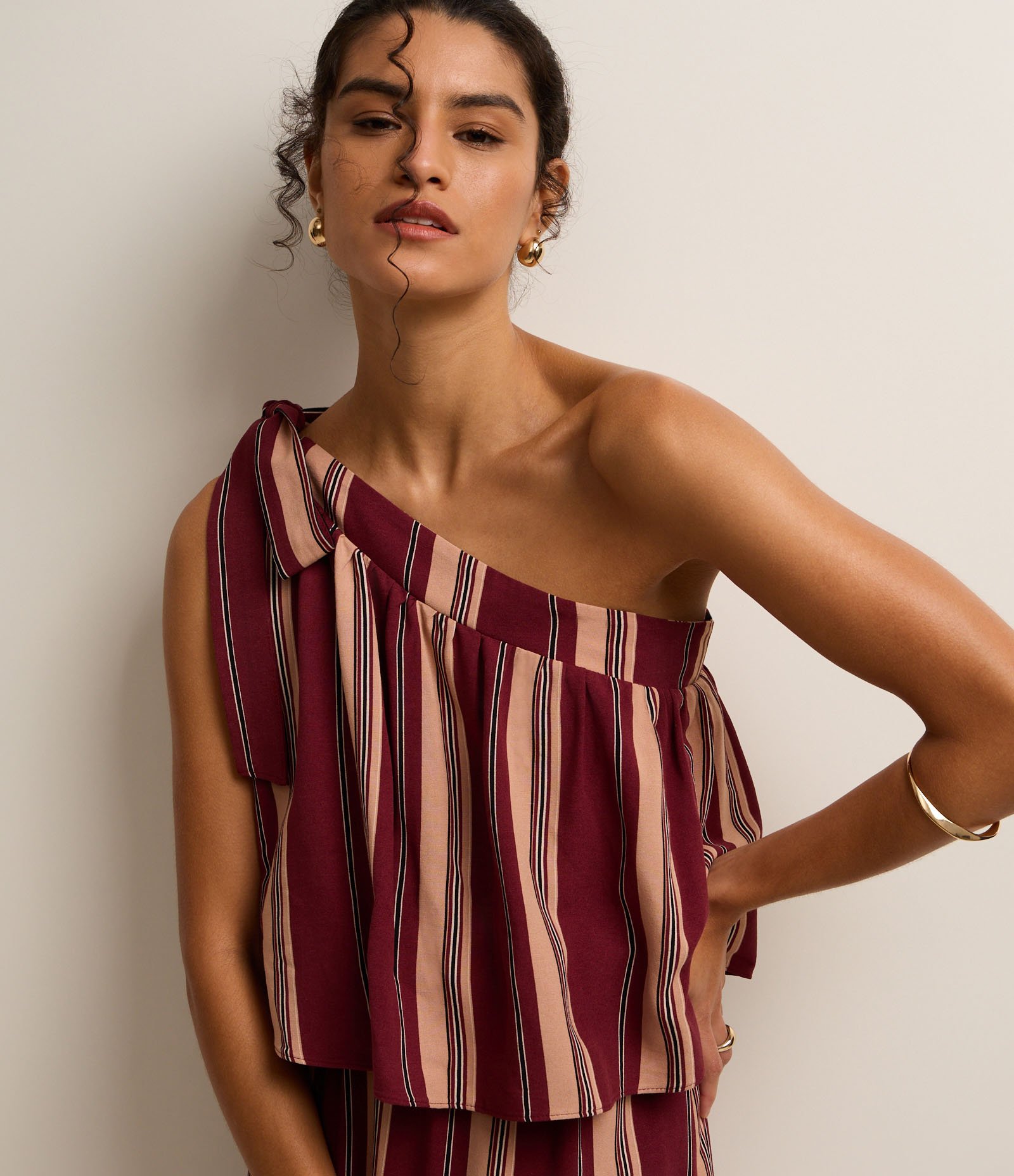 Vestido Midi Ombro Só em Viscolinho com Blocos de Cor Bicolor Bordô/Salmão 3