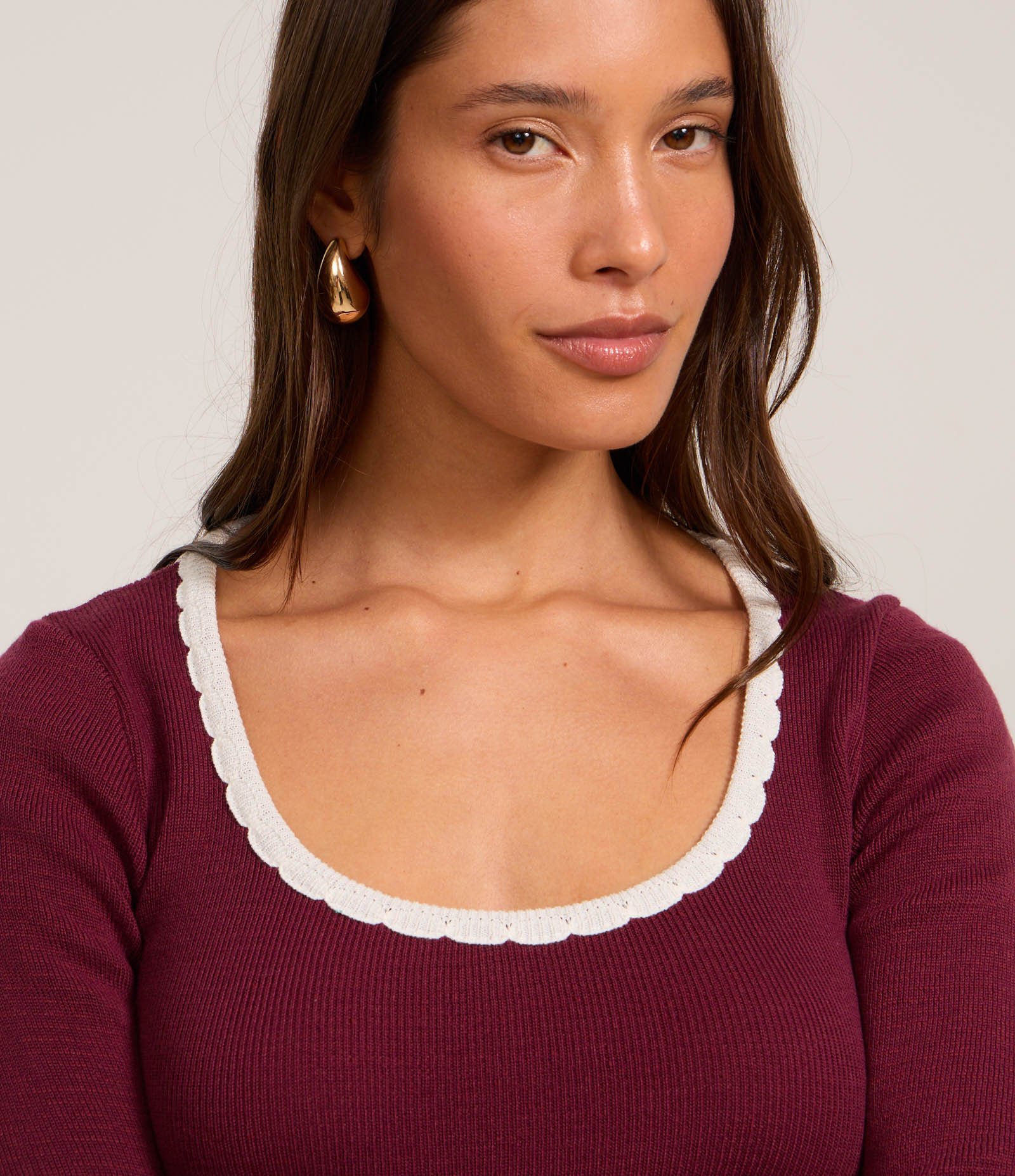 Blusa em Tricô com Acabamento Contrastante Bordô 3