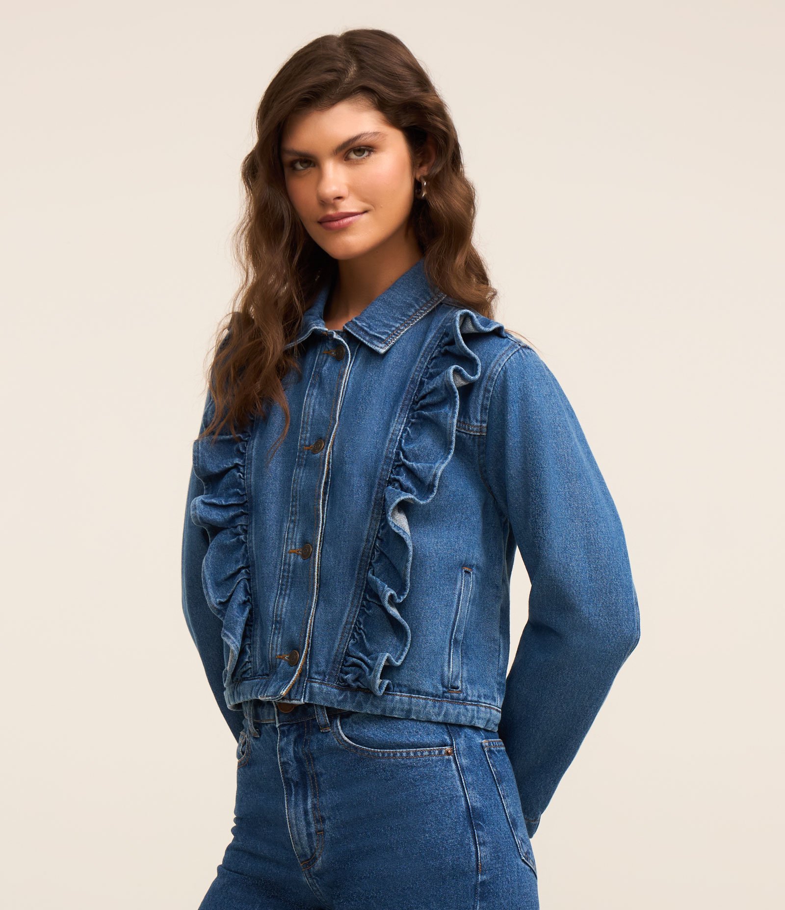 Jaqueta Curta em Jeans com Babados Frontais Azul Médio 1