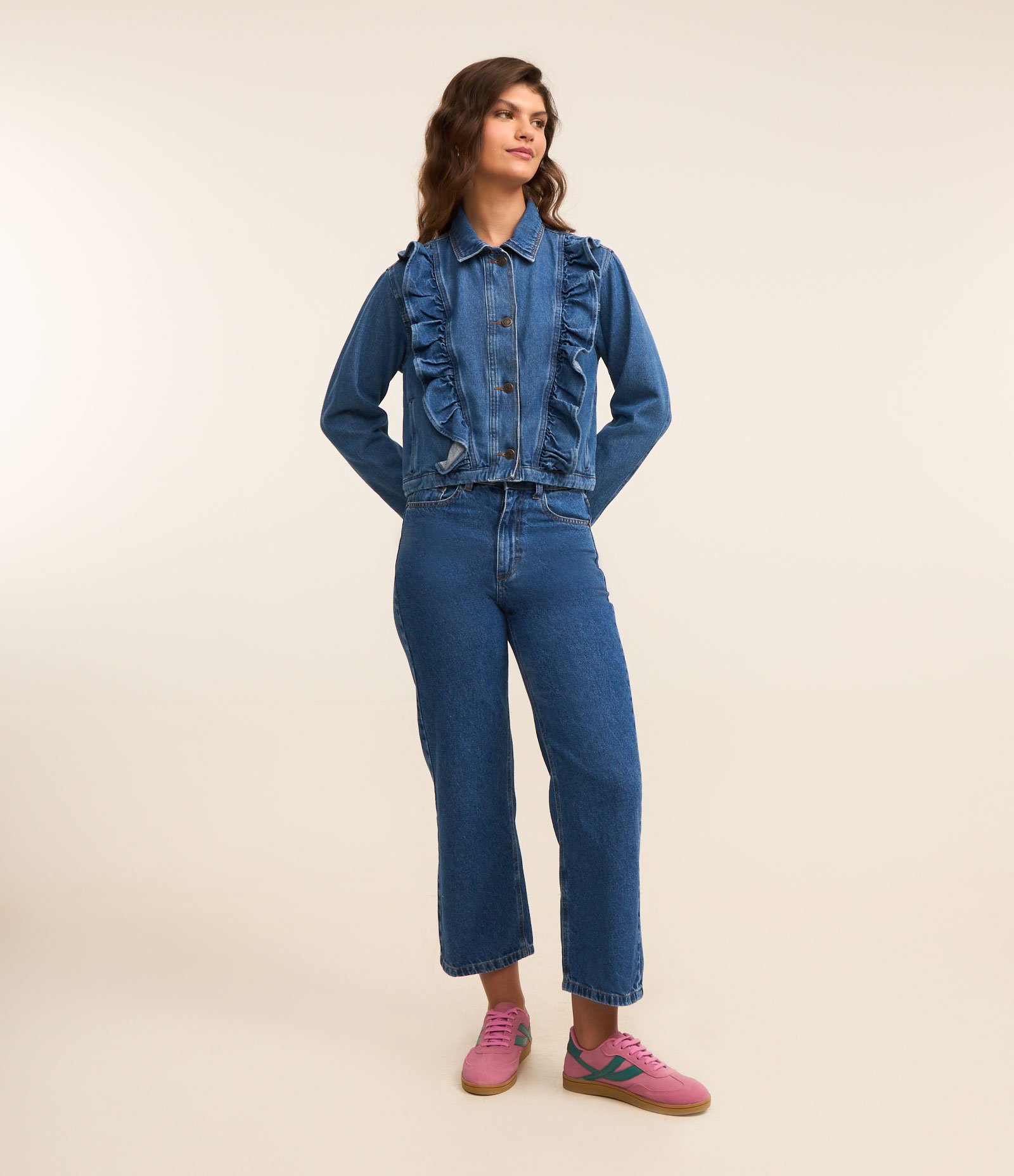 Jaqueta Curta em Jeans com Babados Frontais Azul Médio 2