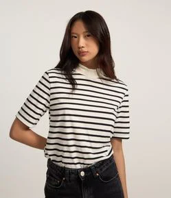 Camiseta em Algodão com Gola Alta e Listras