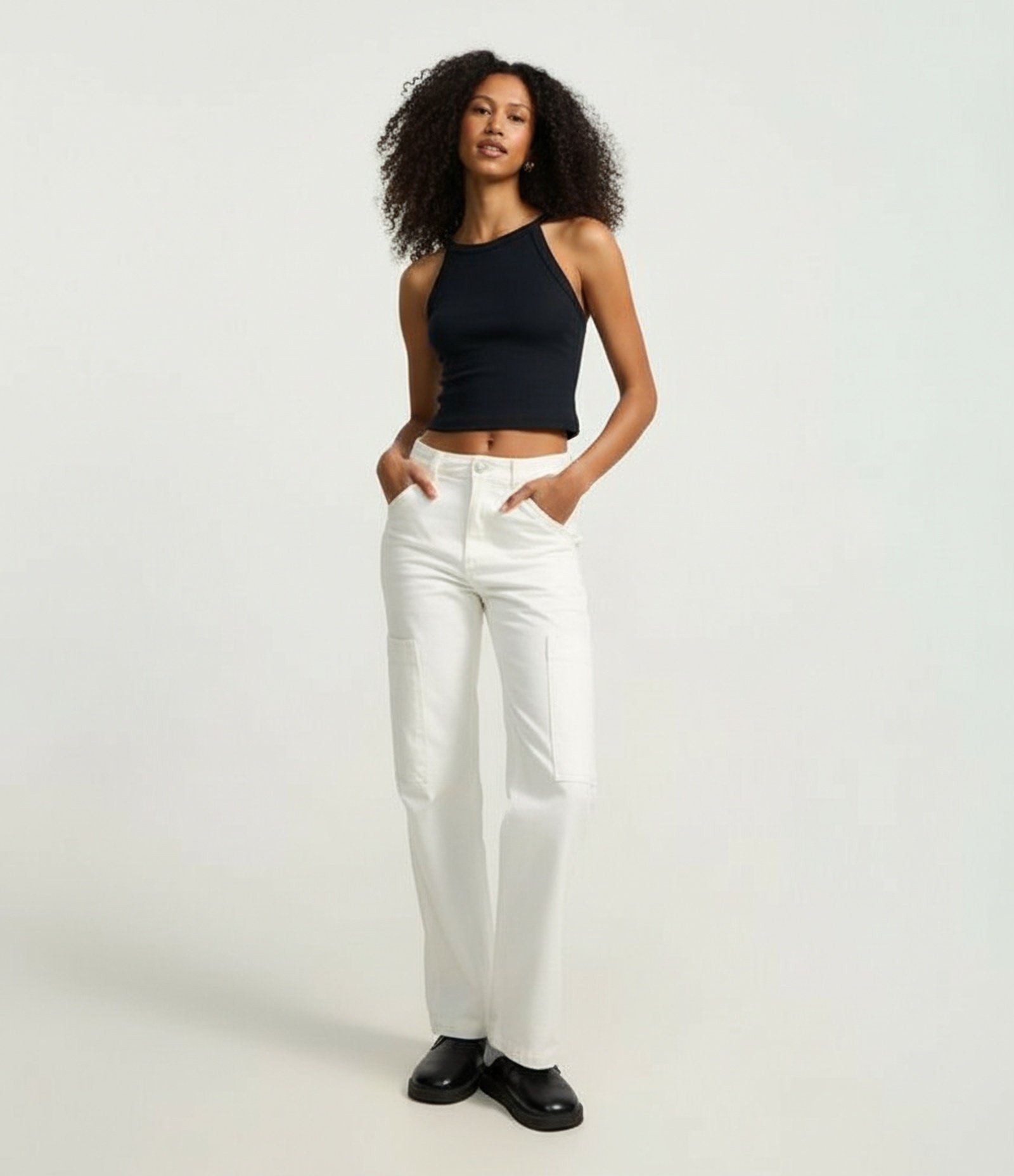 Blusa em Ribana com Gola Halter Preto 1