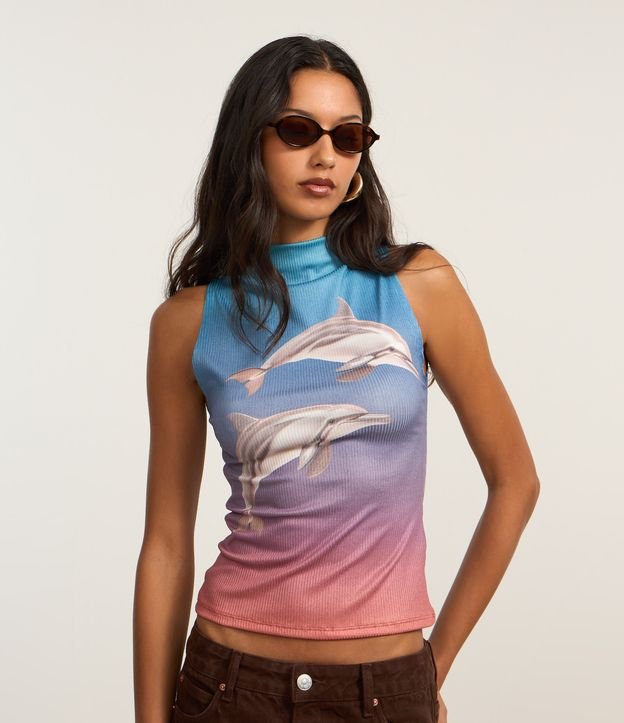 Blusa em Ribana com Gola Alta e Estampa Golfinho