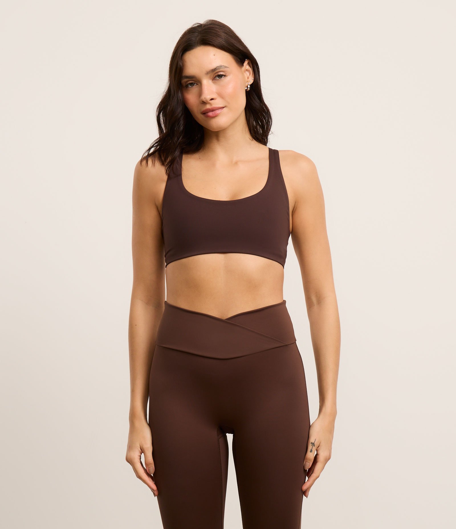 Top Esportivo Sem Bojo em Microfibra com Alça Média Marrom 2