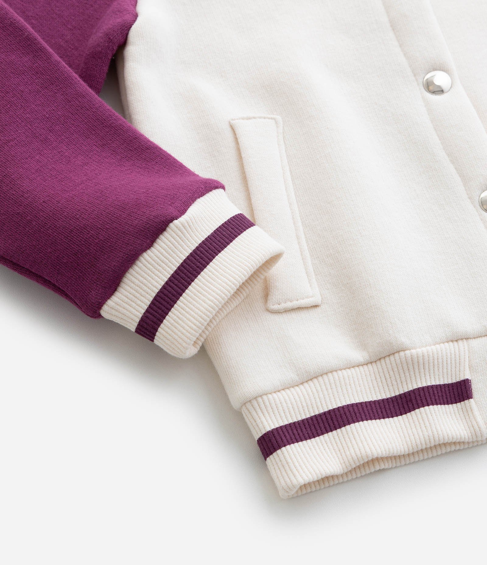 Jaqueta Bomber Infantil com Mangas Contrastantes - Tam 1 a 6 Anos Off White/Roxo 6